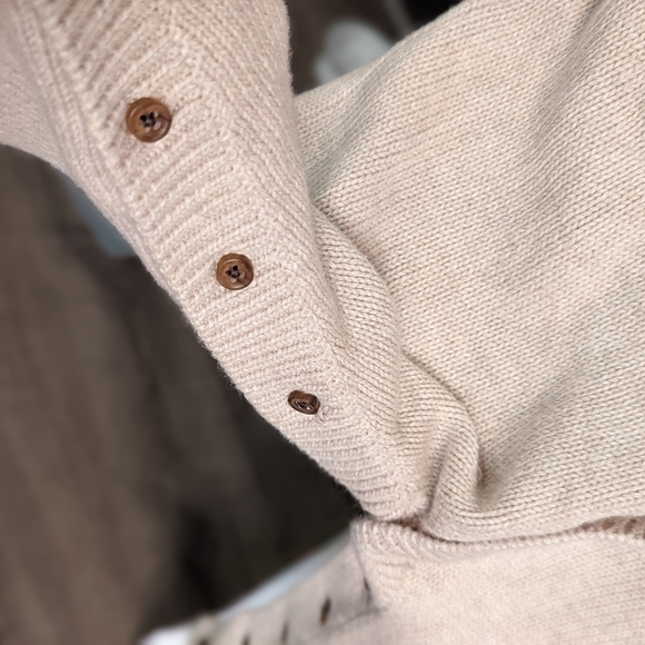 Baby Gap Christmas Sweater jumpsuit - Picture 6 of 8